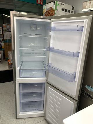 Nevera Combi Beko 1.85m con garantia