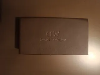 Reloj Daniel Wellington Negro y Dorado