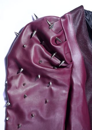 Cazadora Cuero Granate Pinchos Rockera Gótica S