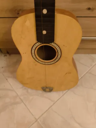 Chitarra piccola in legno