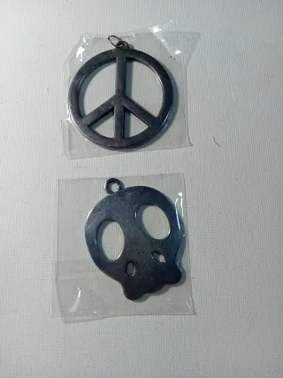 2 Colgantes (Paz y Calavera)