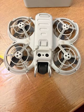 DJI neo con 4 batterie e accessori