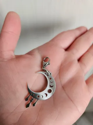 Collana con ciondolo a luna