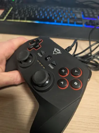 Mando Trust GXT USB PC/Android/TV Box. Funciona.