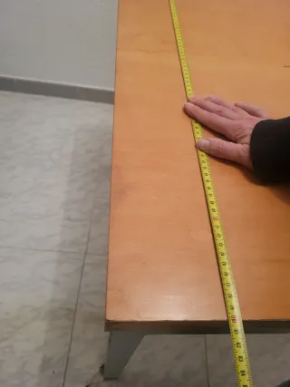 Mesa de oficina madera y metal