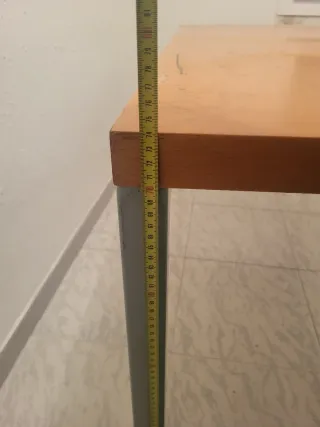 Mesa de oficina madera y metal