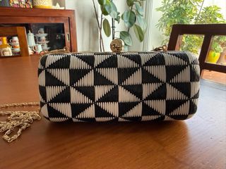 Bolso Clutch Geométrico Blanco y Negro