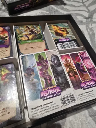 Juego de mesa Skytear Horde + Monoliths