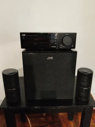 Altavoces JVC Negros