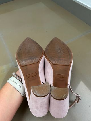 Zapatos de tacón rosa para mujer