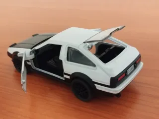 TOYOTA AE86 INITIAL D