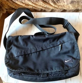 Bolso bandolera Nike negro
