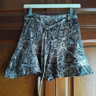 Falda pantalón estampado serpiente