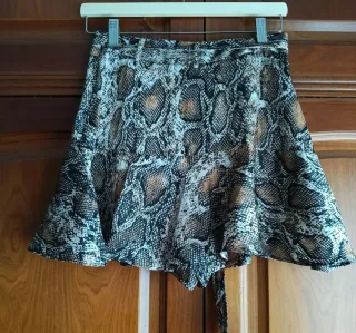 Falda pantalón estampado serpiente