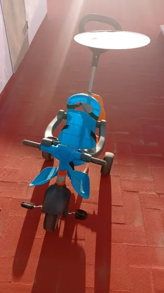 Triciclo Feber Azul y Naranja