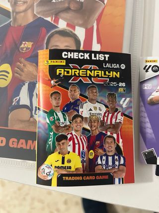 Lote Álbum y 250 Cromos sin repetir Adrenalyn XL