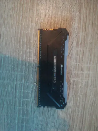 Memoria RAM Corsair Vengeance RGB Pro