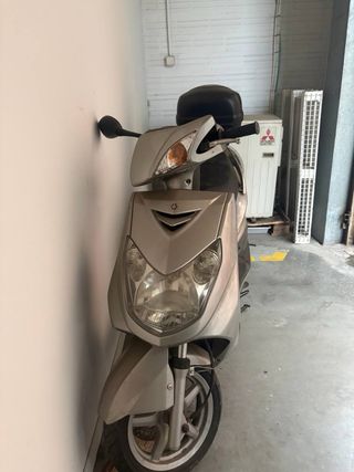 Yamaha Cygnus X Scooter Plata 2009