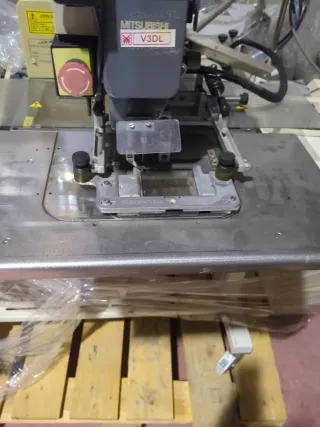 Máquina de coser VIBE.MAC