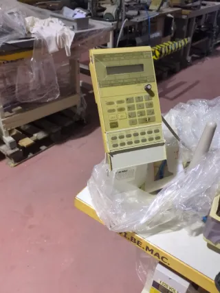 Máquina de coser VIBE.MAC