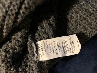 Maglione con cappuccio grigio