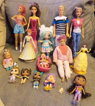 Lotto Bambole Barbie e Accessori