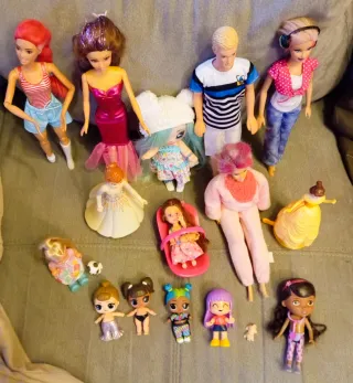 Lotto Bambole Barbie e Accessori