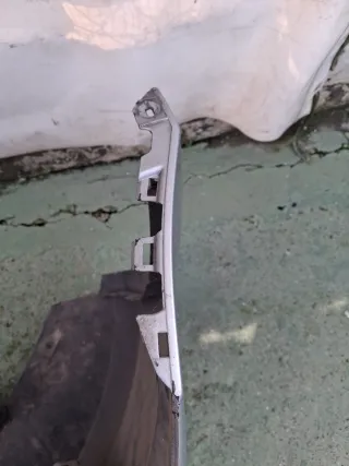 Paragolpes Seat León Plata