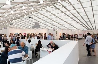 Carpas y naves de exposición en Galicia