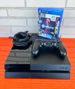 PS4 (PlayStation 4) Negra + FIFA 21
