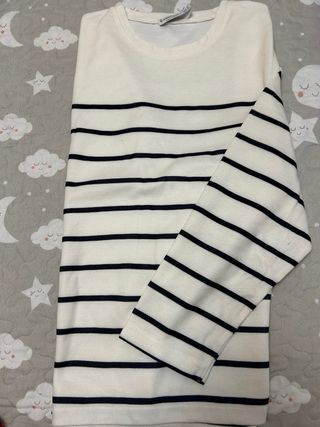 14 piezas de ropa variada de mujer,