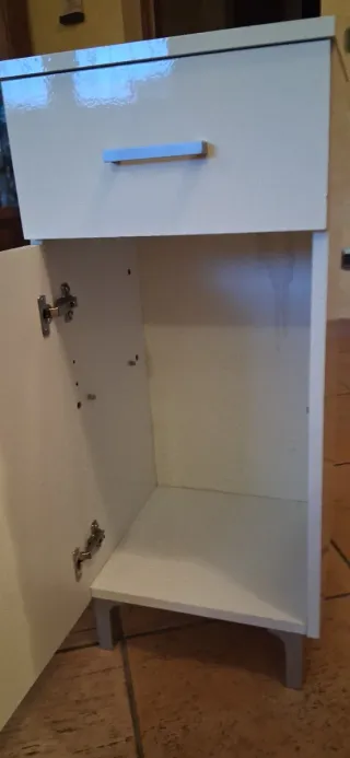 Mobiletto bagno bianco lucido