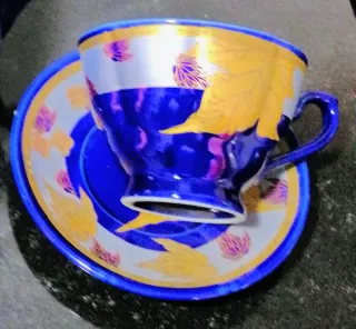 Juego de té azul y amarillo