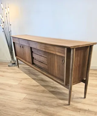 APARADOR MID CENTURY.