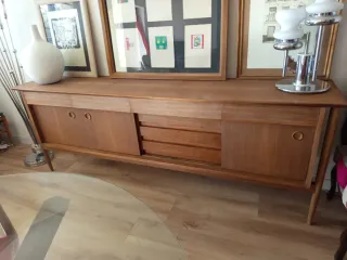 APARADOR MID CENTURY.