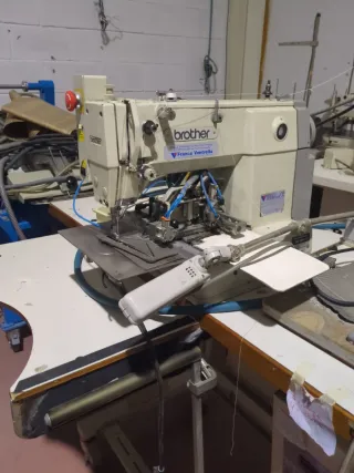 Máquina de coser Brother industrial
