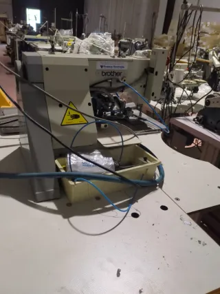 Máquina de coser Brother industrial
