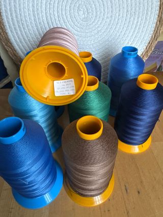 Set 9 rocchetti filo da cucito n.20