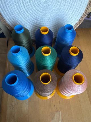 Set 9 rocchetti filo da cucito n.20