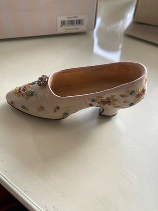 Zapato miniatura coleccionable bordado