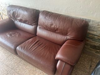 Sofá de 2 plazas 210cm en buen estado