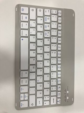 Funda iPad 11 con Teclado Bluetooth Gris