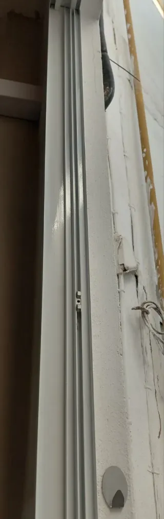 Ventana corredera aluminio blanco grande