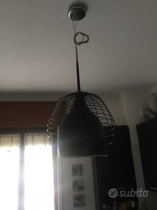 Lampadario nero stile urban