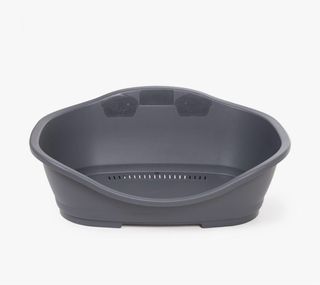 Cama para perro gris.