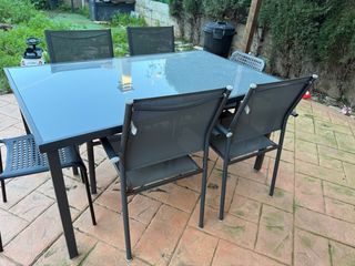 Mesa de jardín con 4 sillas
