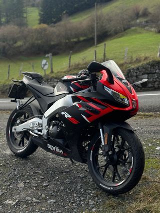 Aprilia RS 125 Moto Deportiva