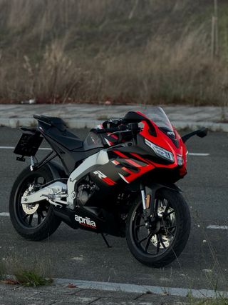 Aprilia RS 125 Moto Deportiva