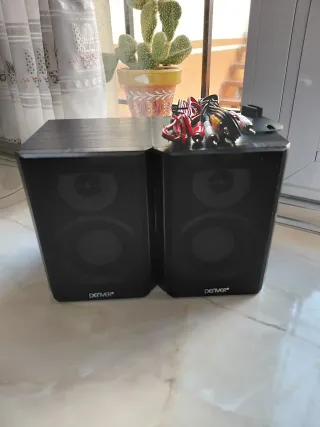 Altavoces Denver Negros