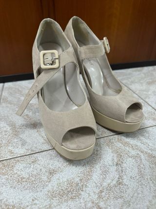Scarpe Mary Jane Beige con Tacco